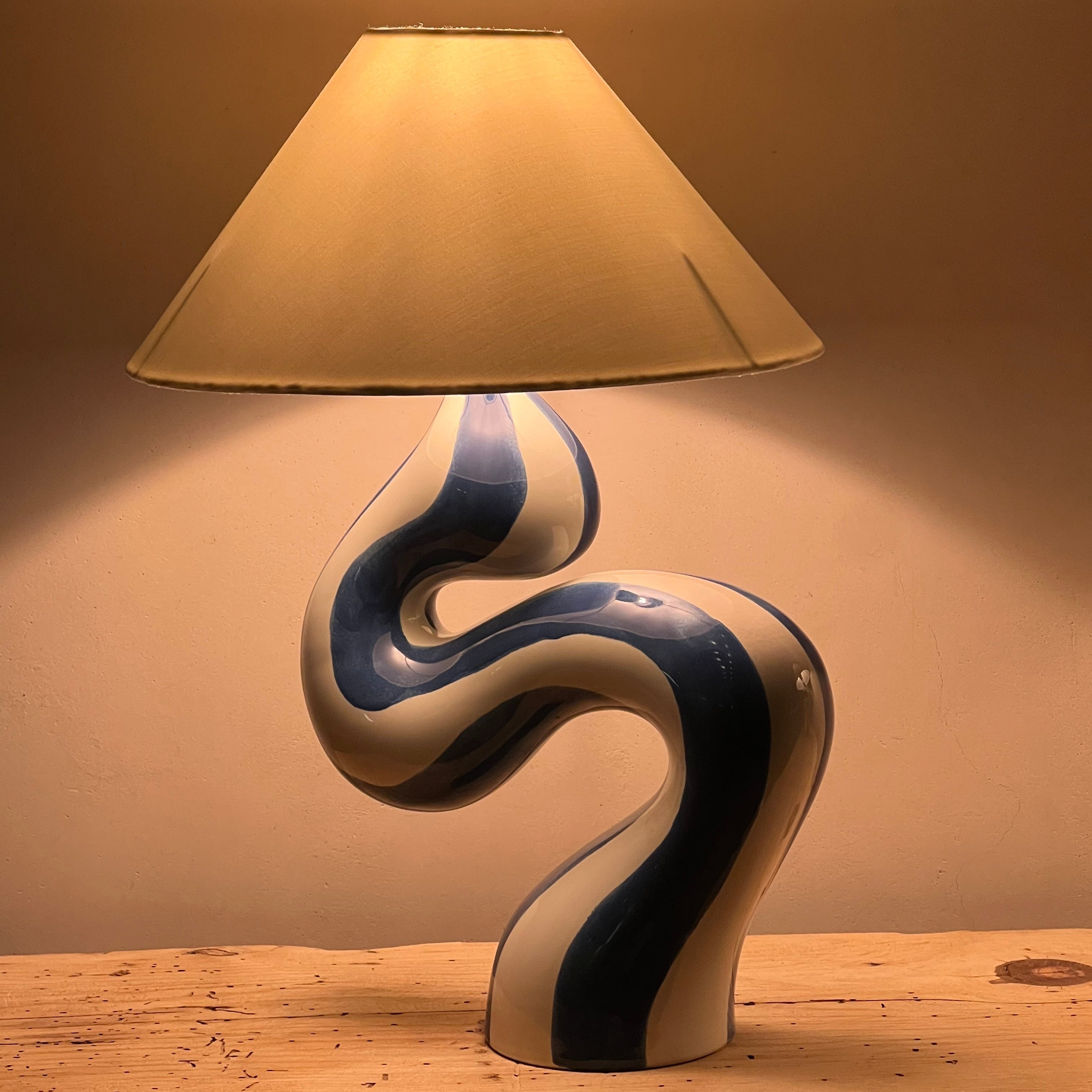Milk Lamp Sombrero Chino